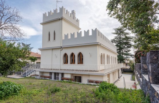 Vendita Castello Montagna Trecastagni SICILIA